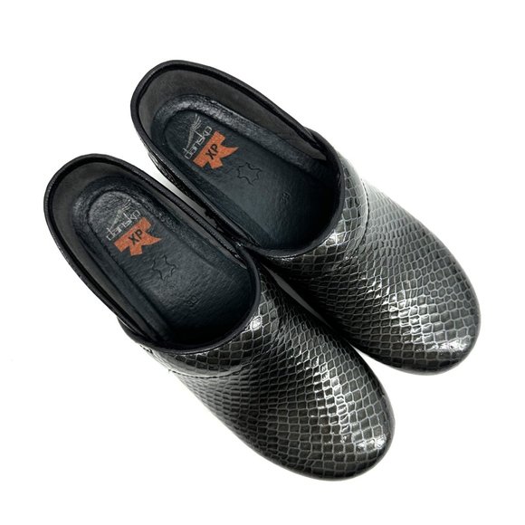 Dansko XP Patent Leather Faux Reptile Skin Charcoal Grey Silver Mule Clog 38 - Picture 6 of 8